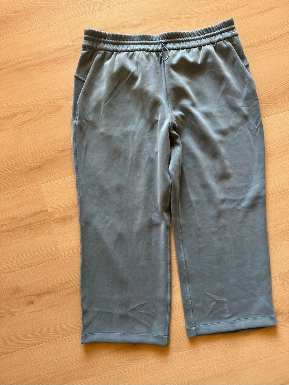 Lululemon Soft Extreme Crop Wide Leg